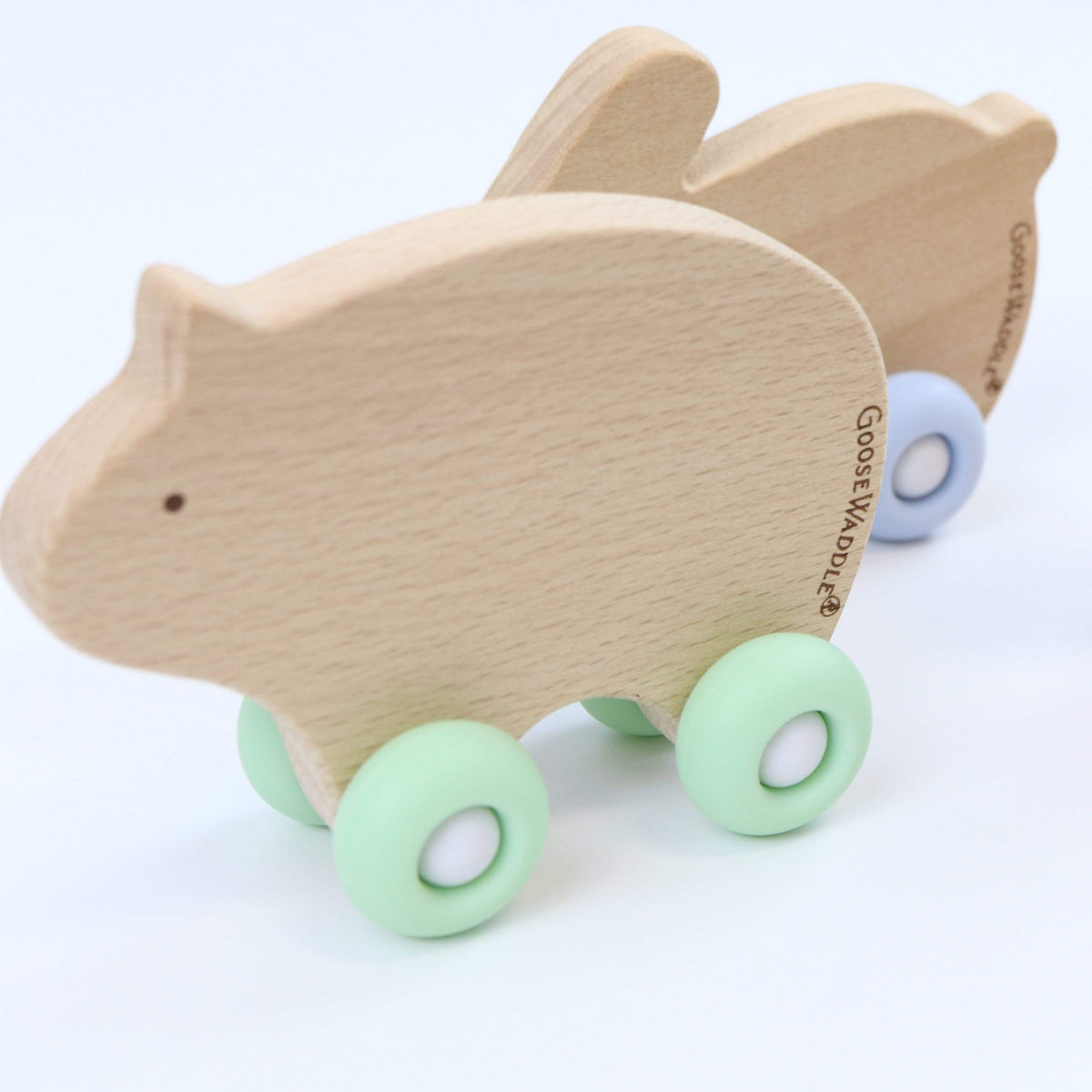 GooseWaddle Teether Silcone + Wood Teether with Wheels (bear, mint)